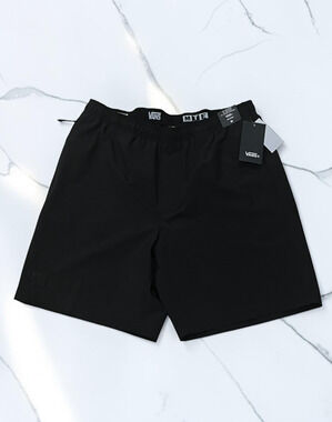 Vans MTE Men’s Medium Black Performance Athletic Shorts Elastic Waist NWT